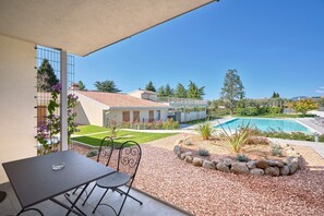 Outdoor dining - Apartment on Lake Garda (Torri del Benaco VR)
