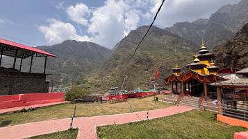 Quarto casal luxo | Vista para a montanha