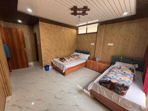 Room - Omji Ashram- Sant Manas Bhushan Kharsali (Yamunotri)