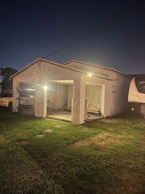 Exterior - Private House. Near MIA. Cruise Port. Free Parking (Miami)