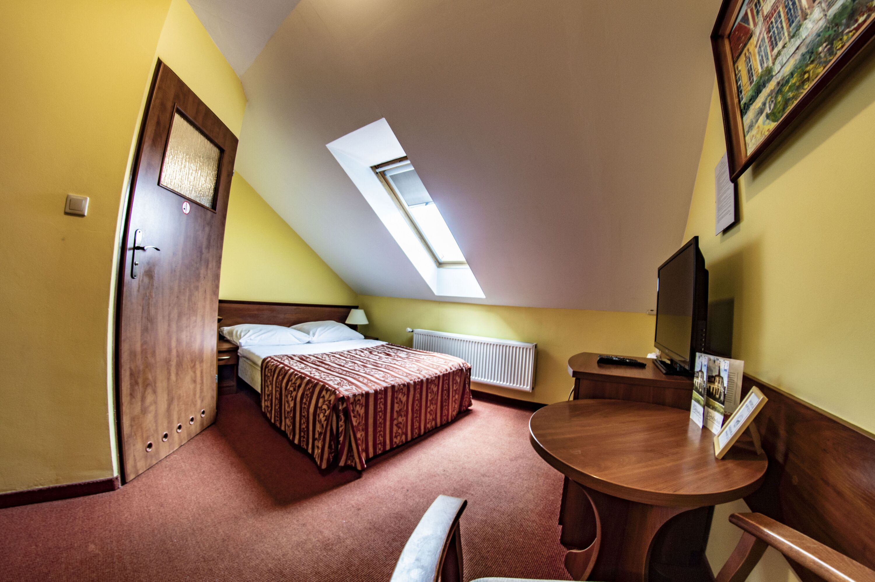 Single Room | Desk, WiFi (free)