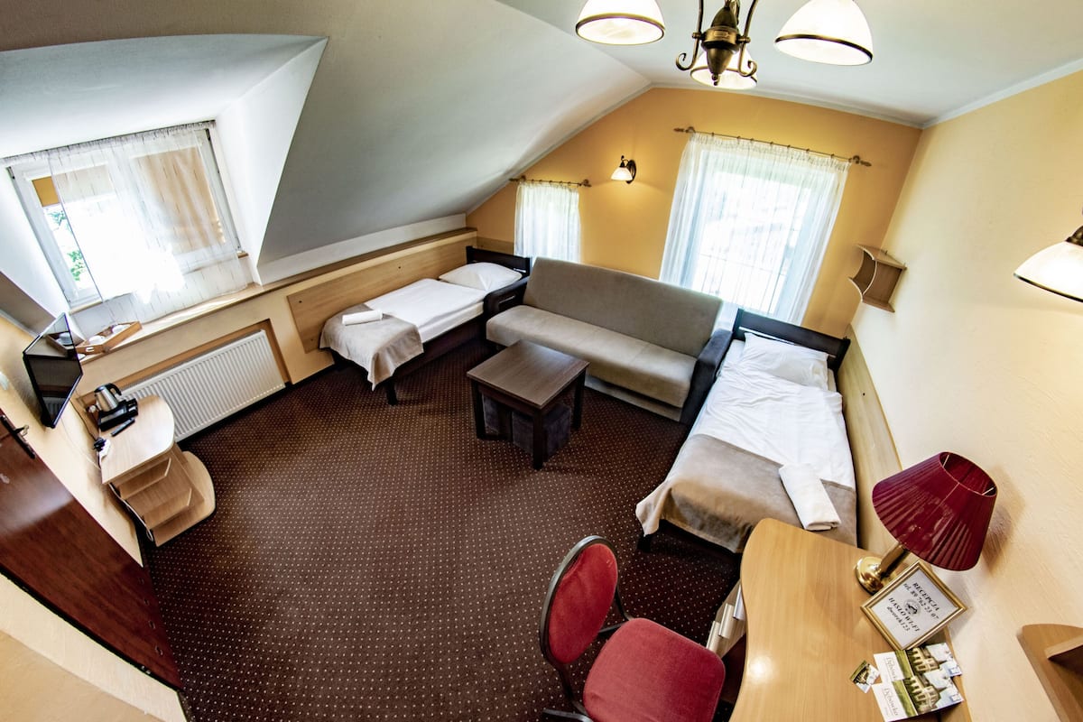 Quadruple Room | Desk, free WiFi