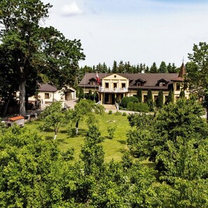 Exterior - Dworek Dębówko Jadwiga Jeżewicz (Bartoszyce)