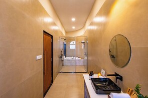 Standard-Villa | Badezimmer