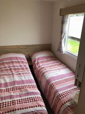 3 Schlafzimmer, individuell dekoriert, individuell eingerichtet