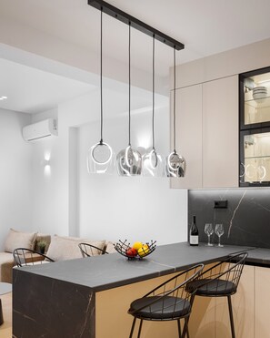 Deluxe Apartment | Private kitchen | Full-size fridge, microwave, oven, stovetop - Acropolis City Icon Residence (Athens)