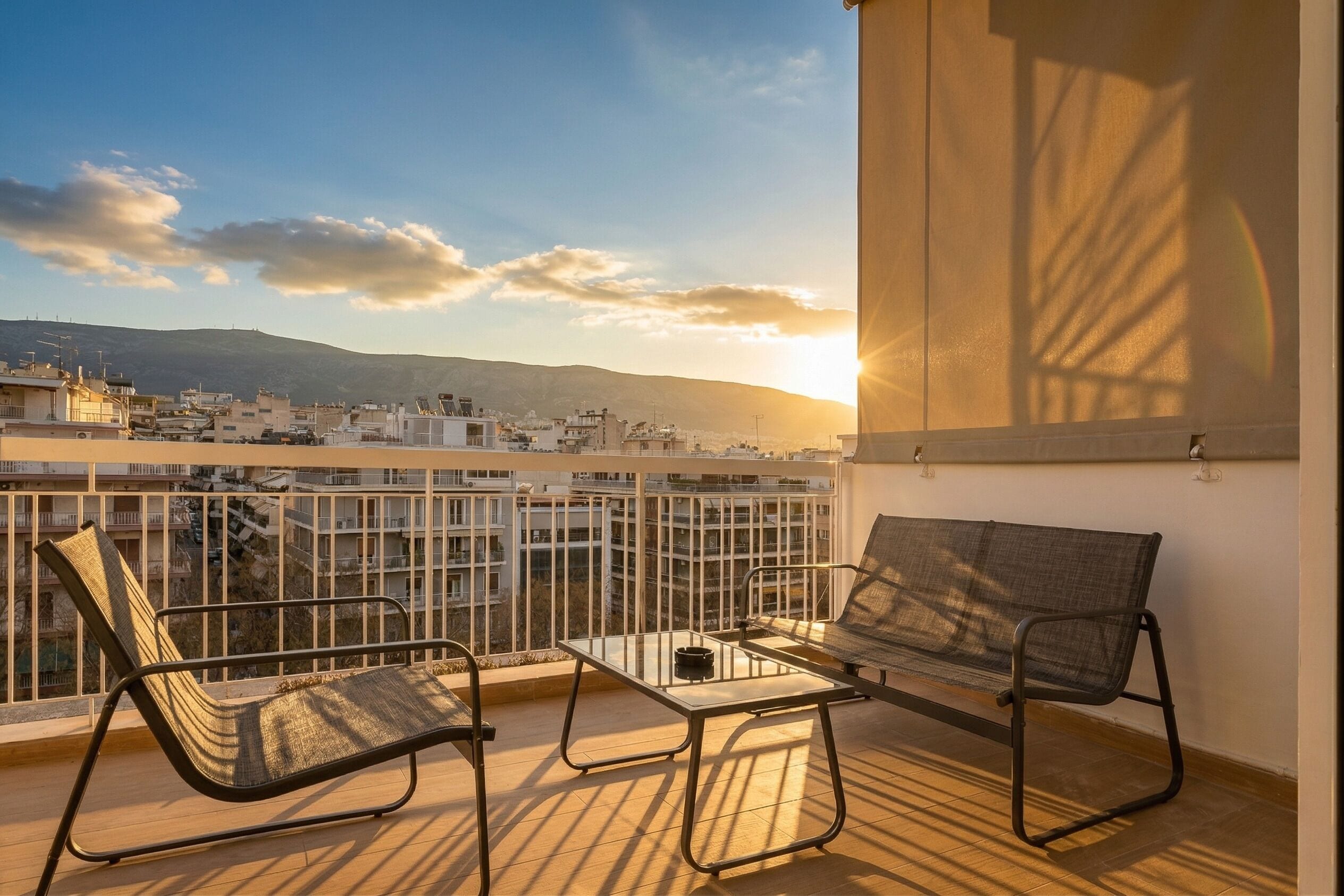 Deluxe Apartment | Balcony