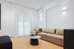 Deluxe Apartment | Living area - Acropolis City Icon Residence (Athens)