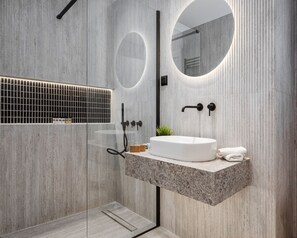 Deluxe Apartment | Bathroom - Acropolis City Icon Residence (Athens)
