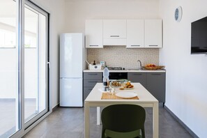 Private kitchen - Residence Casuzze with pool - Three-room apartment (Kaukana)