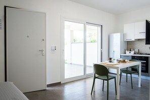 Private kitchen - Residence Casuzze with pool - Three-room apartment (Kaukana)