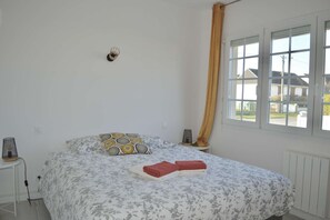 3 bedrooms, WiFi, bed sheets