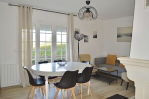 Dining - Asinellas, 3 bedrooms, garden, 150m from the beach (Asnelles)