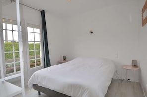 3 bedrooms, WiFi, bed sheets