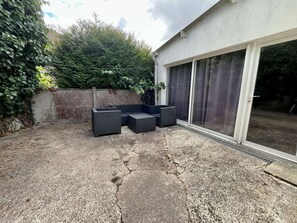 Terrace/patio - Le botanique, outdoor studio with wifi (Bayeux)
