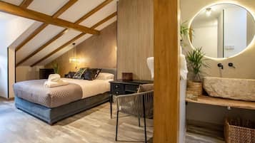 Habitación Deluxe doble, 1 cama de matrimonio | Wifi gratis, ropa de cama, accesible en silla de ruedas