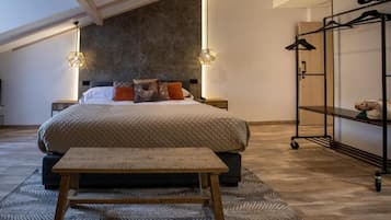 Deluxe Suite, Balcony, City View