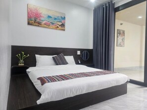 Chambre de base double, balcon, vue sur la cour intérieure