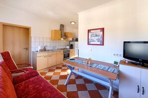 Fernseher, Tischtennisplatte