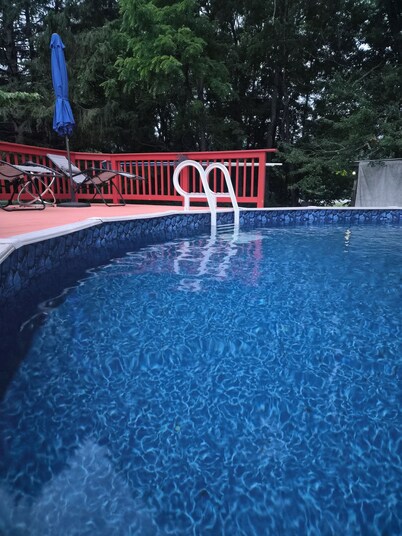 Spacious 4-bedroom house in charming Wallkill with AC