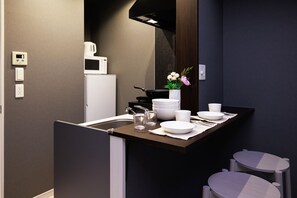 Full-sized fridge, microwave, stovetop, cookware/dishes/utensils - HOTEL LEGALIE Osaka Shinsekai (Osaka)