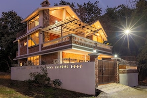 Exterior - Alaya Stays Rahta 3BHK Villa (Dehradun)