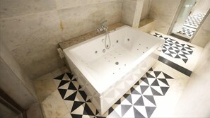 Ảnh chưa phân loại, 4 trong số 39 ảnh, nút