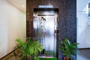 House | Interior - Super Townhouse Ulsoor Halasuru Station (Bengaluru)