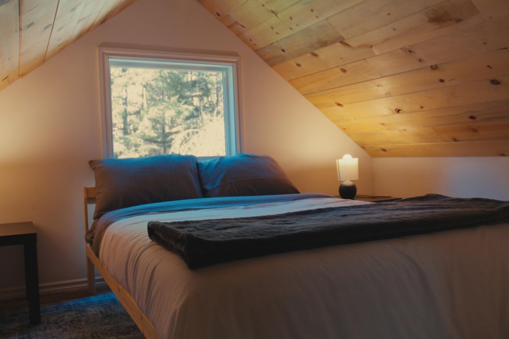 3 bedrooms, iron/ironing board, WiFi (free), bed sheets