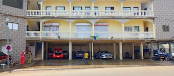 BEAUTIFUL APARTMENT 4 - LIKOUALA