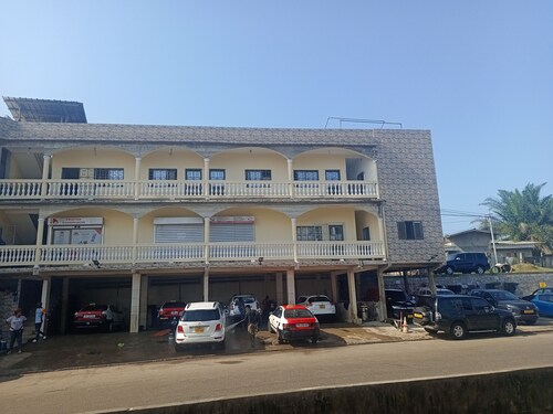 BEAUTIFUL APARTMENT 4 - LIKOUALA