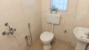 Superior Apartment | Bathroom