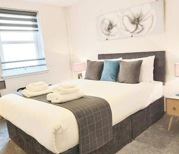 Room - Inverness City Centre Apartment With elevator (Inverness)