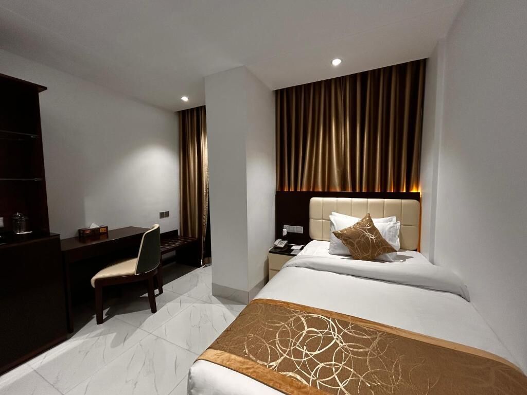 Yhden hengen deluxe-huone, kaupunkinäköala