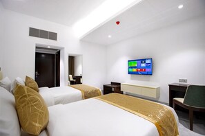 Desk, laptop workspace, free WiFi - Royal Mark Hotel (Sylhet)