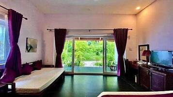 Family Bungalow, Garden View