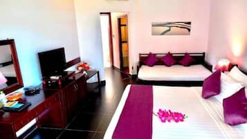 Family Bungalow, Garden View