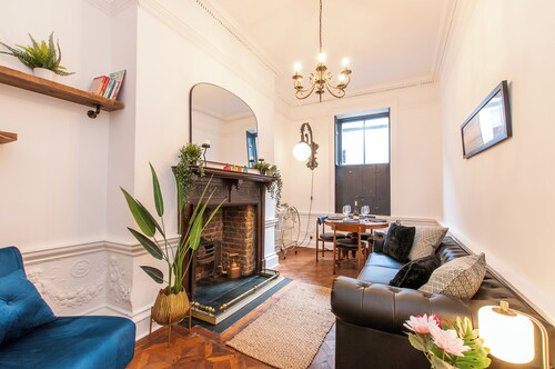 Cobb's Margate Old Town Hideaway - Minutes To the Beach, Galleries and Eateries
