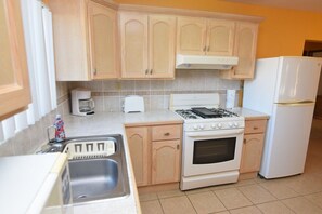 冰箱、微波炉、烤箱、茶具/咖啡用具