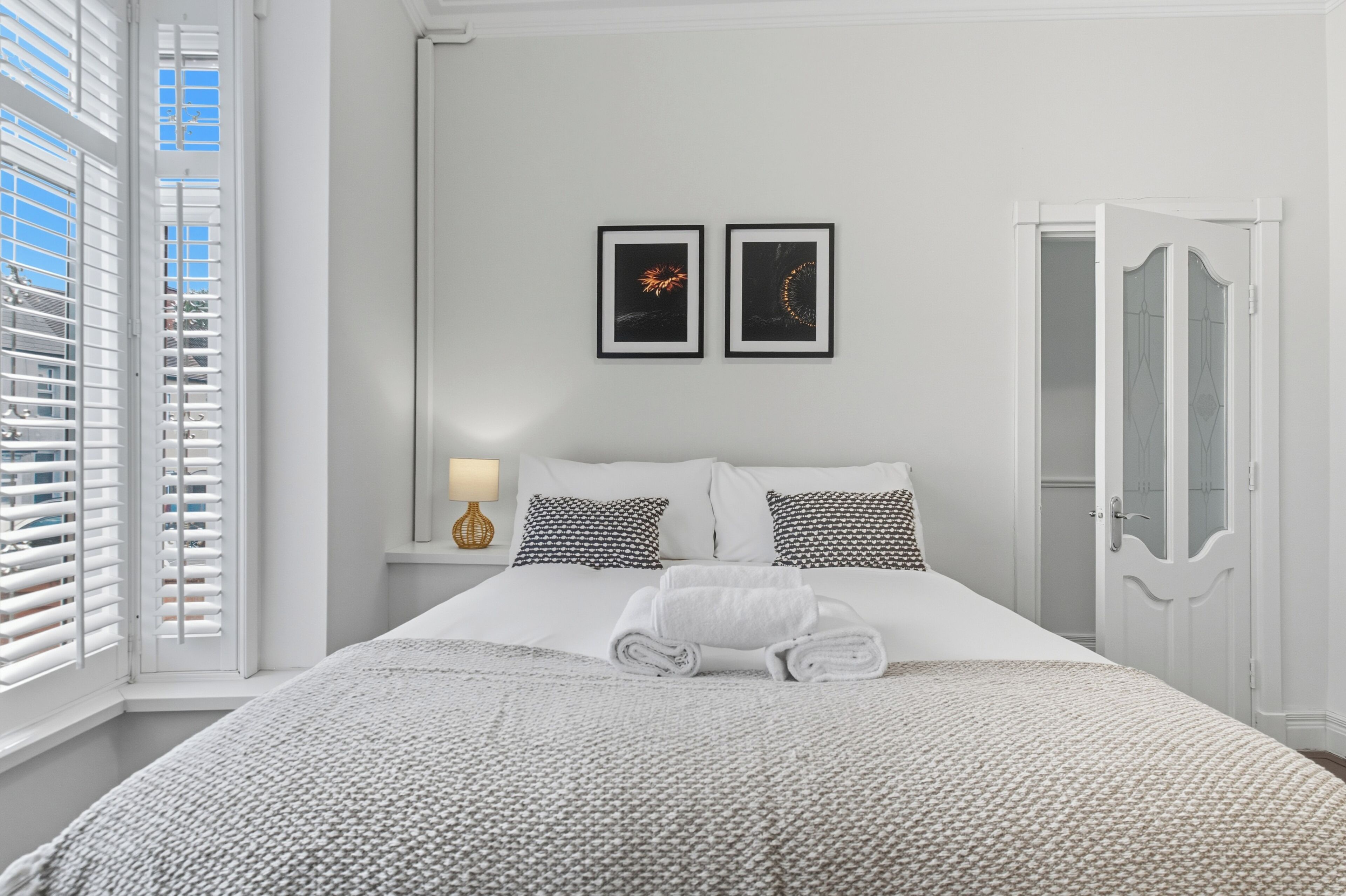 5 bedrooms, in-room safe, desk, iron/ironing board