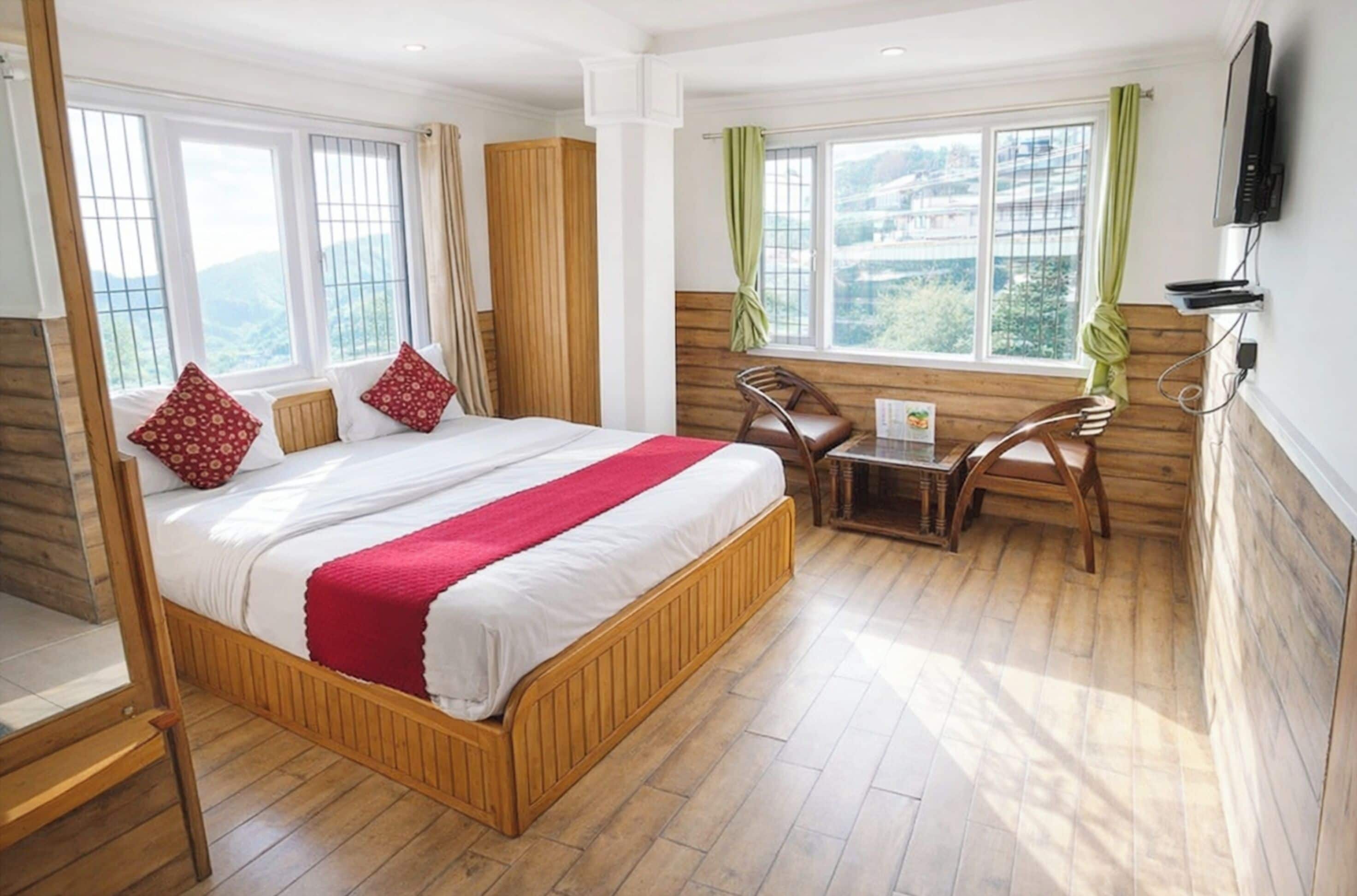 Hypo-allergenic bedding, soundproofing, free WiFi
