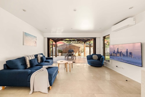 Palm Beach Escape Steps From Sand