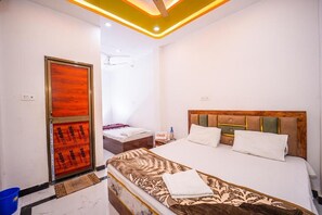 Room - Omji Ashram- Dwarika Bhawan (Ayodhya)
