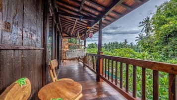 Standard Double Room, Garden View | Terrace/patio