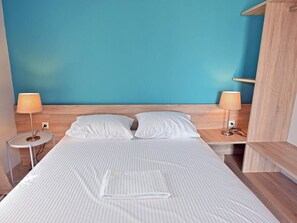 Iron/ironing board, WiFi, bed sheets - Fibes Luxury Living 3 by RentalsPro - Mouries Halkidiki (Mouries)
