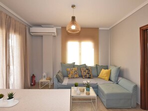 TV - Fibes Luxury Living 3 by RentalsPro - Mouries Halkidiki (Mouries)