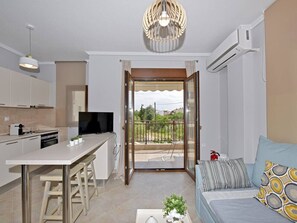 TV - Fibes Luxury Living 3 by RentalsPro - Mouries Halkidiki (Mouries)