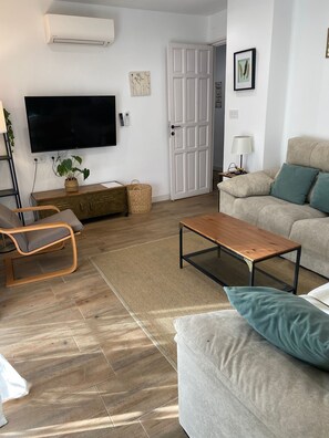 Living area - IB Fortuny (Granada)