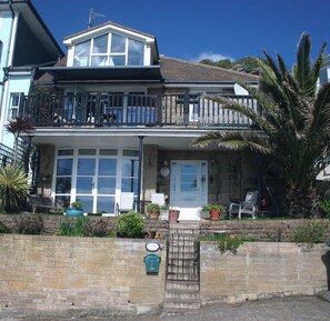 Exterior - Seaside Cottage facing south overlooking Ventnor beach (Ventnor)