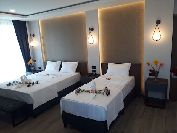 Standard Twin Room, Balcony - EVDİRHAN OTEL (Dosemealti)